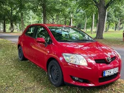 Röd Begagnad 2009 Toyota Auris Halvkombi | 64 000 kr (Bra pris)
