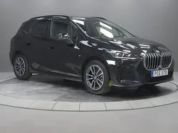 Svart Begagnad 2024 BMW 225 Active Tourer Comfort Edition Minibuss | 449 000 kr (Dyr)