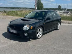 Svart Begagnad 2002 Subaru Impreza Kombi | 70 000 kr