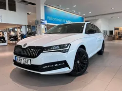 Vit Begagnad 2023 Skoda Superb Business Line Kombi | 449 900 kr (Dyr)