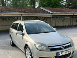 Grå Begagnad 2005 Opel Astra Kombi | 25 000 kr (Marknadspris)