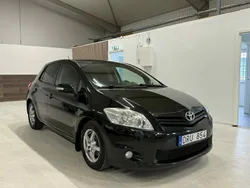Svart Begagnad 2011 Toyota Auris Plus Halvkombi | 49 900 kr (Marknadspris)