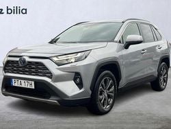 Silver Begagnad 2024 Toyota RAV4 Hybrid Executive SUV | 439 900 kr (Bra pris)