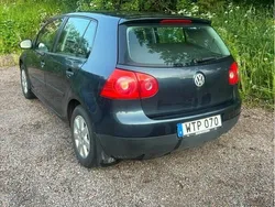 Grå Begagnad 2005 VW Golf IV Trendline Halvkombi | 23 000 kr (Marknadspris)