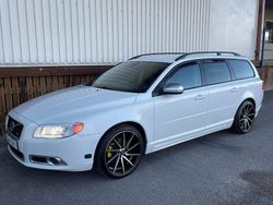 Vit Begagnad 2012 Volvo V70 R-Design Kombi | 87 500 kr