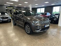 Brun Begagnad 2017 Jeep Grand Cherokee SUV | 239 900 kr (Marknadspris)