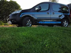 Svart Begagnad 2010 Peugeot Partner Tepee Minibuss | 42 900 kr
