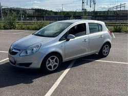Grå Begagnad 2008 Opel Corsa Halvkombi | 30 000 kr (Marknadspris)
