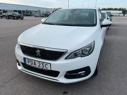 Vit Begagnad 2019 Peugeot 308 Active Kombi | 139 000 kr (Marknadspris)
