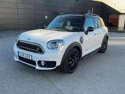 Vit Begagnad 2019 Mini Cooper S Countryman SUV | 238 000 kr