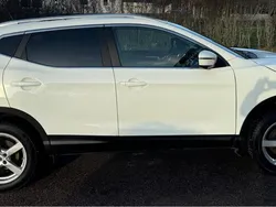 Vit Begagnad 2017 Nissan Qashqai 360º SUV | 129 000 kr (Marknadspris)