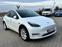 Vit Begagnad 2022 Tesla Model Y Performance SUV | 459 000 kr (Marknadspris)