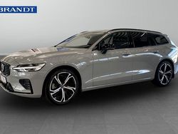Grå Begagnad 2025 Volvo V60 Plus Kombi | 499 900 kr (Marknadspris)