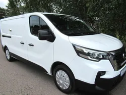 Vit Begagnad 2023 Nissan Primastar Minibuss | 315 000 kr (Bra pris)