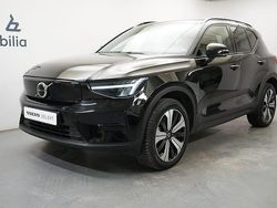 Svart Begagnad 2022 Volvo XC40 Core SUV | 334 900 kr