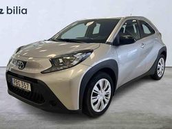 Silver Begagnad 2022 Toyota Aygo Halvkombi | 139 900 kr (Bra pris)