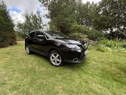 Svart Begagnad 2017 Nissan Qashqai SUV | 154 900 kr (Marknadspris)