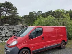 Röd Begagnad 2006 Opel Vivaro Van | 29 000 kr (Dyr)