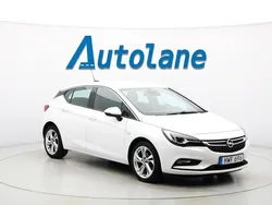 Vit Begagnad 2018 Opel Astra Halvkombi | 129 900 kr (Marknadspris)