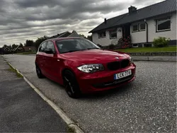 Röd Begagnad 2011 BMW 116 Comfort Edition Halvkombi | 58 999 kr (Bra pris)