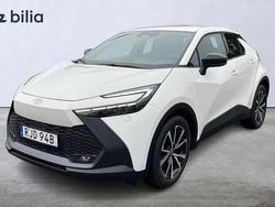 Vit Begagnad 2024 Toyota C-HR Style SUV | 399 900 kr (Bra pris)