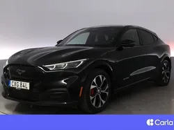 Svart Begagnad 2021 Ford Mustang Mach-E SUV | 359 900 kr (Marknadspris)