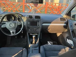 Grå Begagnad 2010 VW Golf VI Halvkombi | 45 000 kr (Marknadspris)