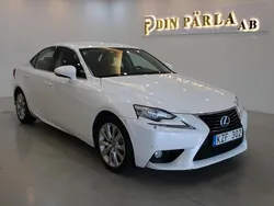 Vit Begagnad 2014 Lexus IS300h Executive Line Sedan | 129 900 kr (Marknadspris)