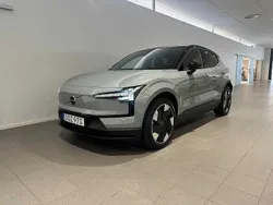 Grå Begagnad 2024 Volvo EX30 Performance SUV | 419 500 kr