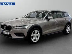 Begagnad 2022 Volvo V60 CC Kombi | 354 900 kr (Bra pris)
