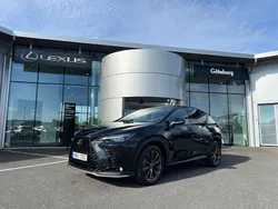 Svart (graphite black metallic) Begagnad 2022 Lexus NX450h+ Sport Line SUV | 585 000 kr (Marknadspris)