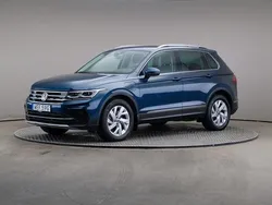 Blå Begagnad 2021 VW Tiguan Elegance SUV | 325 000 kr (Marknadspris)