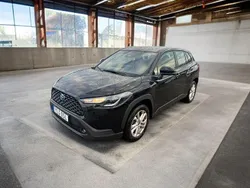 Svart Begagnad 2024 Toyota Corolla Cross Active SUV | 369 875 kr (Marknadspris)