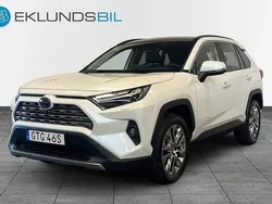 Vit Begagnad 2023 Toyota RAV4 Hybrid Executive SUV | 479 900 kr (Lite dyr)