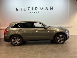 Grå Begagnad 2019 Mercedes GLC250 SUV | 319 900 kr (Marknadspris)