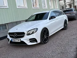 Vit Begagnad 2019 Mercedes E220 AMG Kombi | 300 000 kr (Marknadspris)