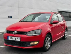 Röd Begagnad 2010 VW Polo Halvkombi | 74 900 kr (Marknadspris)