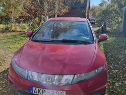 Röd Begagnad 2008 Honda Civic Sport Halvkombi | 28 000 kr (Bra pris)