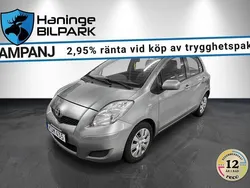 Grå Begagnad 2009 Toyota Yaris Halvkombi | 69 900 kr (Marknadspris)