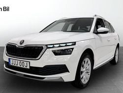 Vit Begagnad 2022 Skoda Kamiq Style SUV | 234 900 kr (Marknadspris)