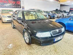 Svart Begagnad 2001 Skoda Octavia Tour Halvkombi | 19 900 kr (Superpris)
