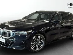 Svart (black) Begagnad 2025 BMW 520 M Sport Kombi | 588 700 kr (Lite dyr)