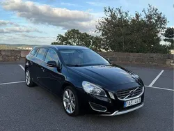 Svart Begagnad 2011 Volvo V60 Summum Kombi | 109 900 kr (Lite dyr)