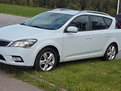 Vit Begagnad 2010 Kia Ceed Sportswagon 4 Kombi | 29 900 kr (Marknadspris)