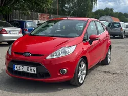 Röd Begagnad 2011 Ford Fiesta Titanium Halvkombi | 48 500 kr (Marknadspris)
