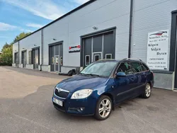 Mörkblå (blå) Begagnad 2009 Skoda Fabia Kombi | 32 900 kr (Marknadspris)