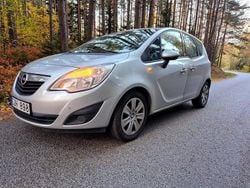 Grå Begagnad 2013 Opel Meriva Enjoy Minibuss | 54 900 kr (Marknadspris)