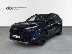 Blå Begagnad 2022 Toyota RAV4 Hybrid Style SUV | 414 900 kr (Marknadspris)