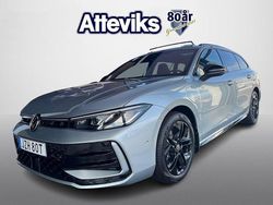 Silver (oyster silver metallic) Begagnad 2025 VW Passat R-line Kombi | 498 800 kr