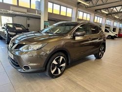 Mörkbrun (brun) Begagnad 2017 Nissan Qashqai Tekna SUV | 144 900 kr (Marknadspris)